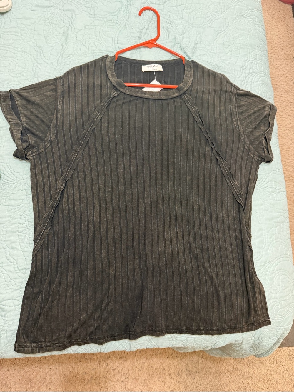2 Boutique Tops- Zenana Short Sleeve Green & Black- size L/XL - Picture 9 of 15